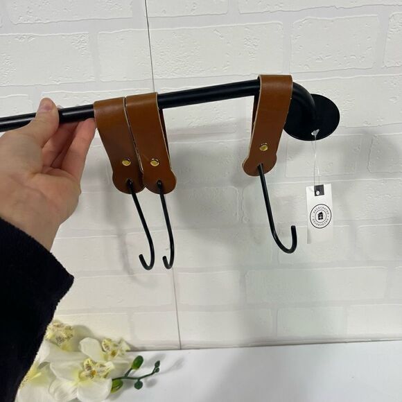Modern Hanging Hook - Picture 3 of 8